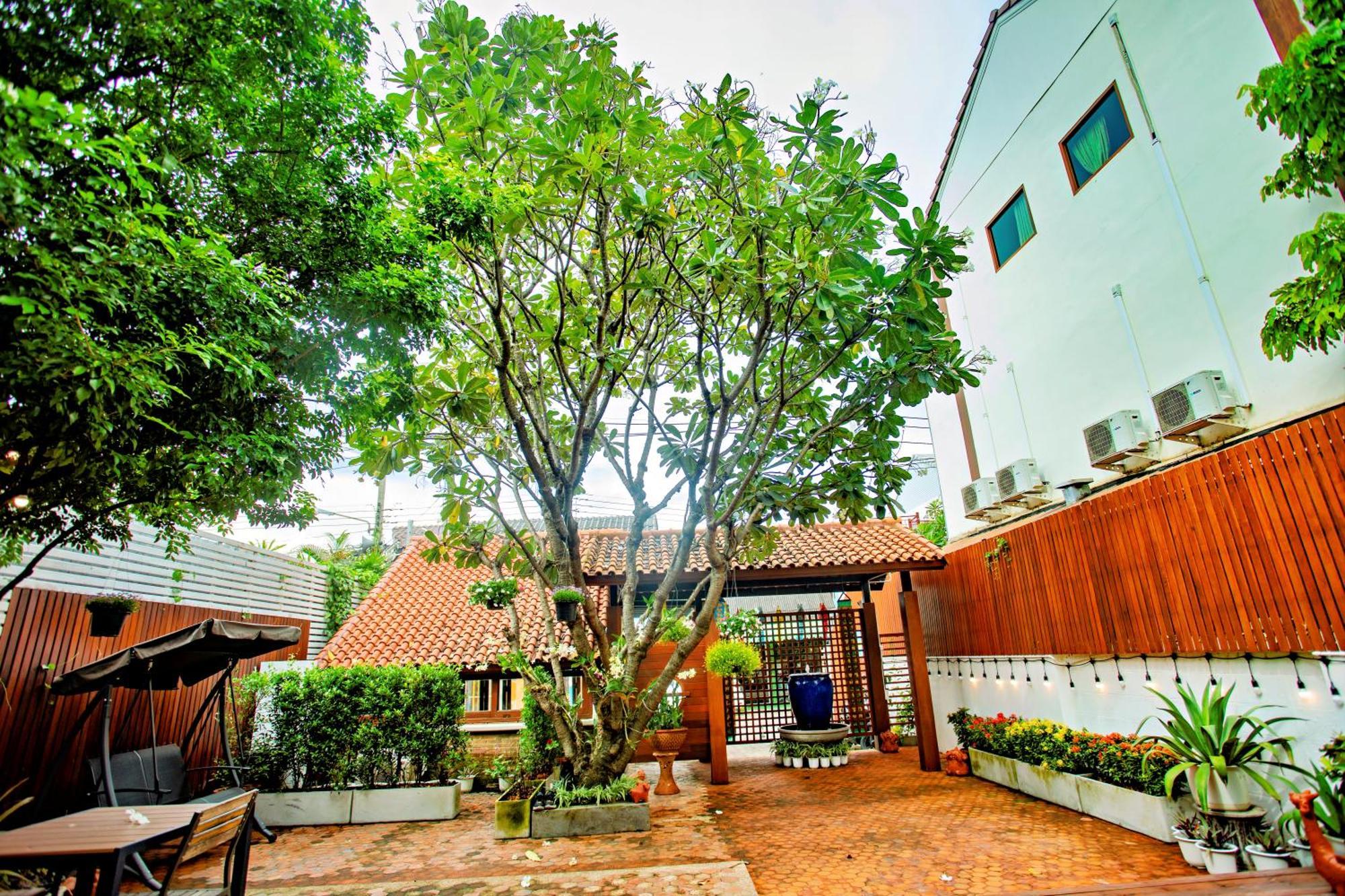 Art House Old City Chiang Mai Bagian luar foto