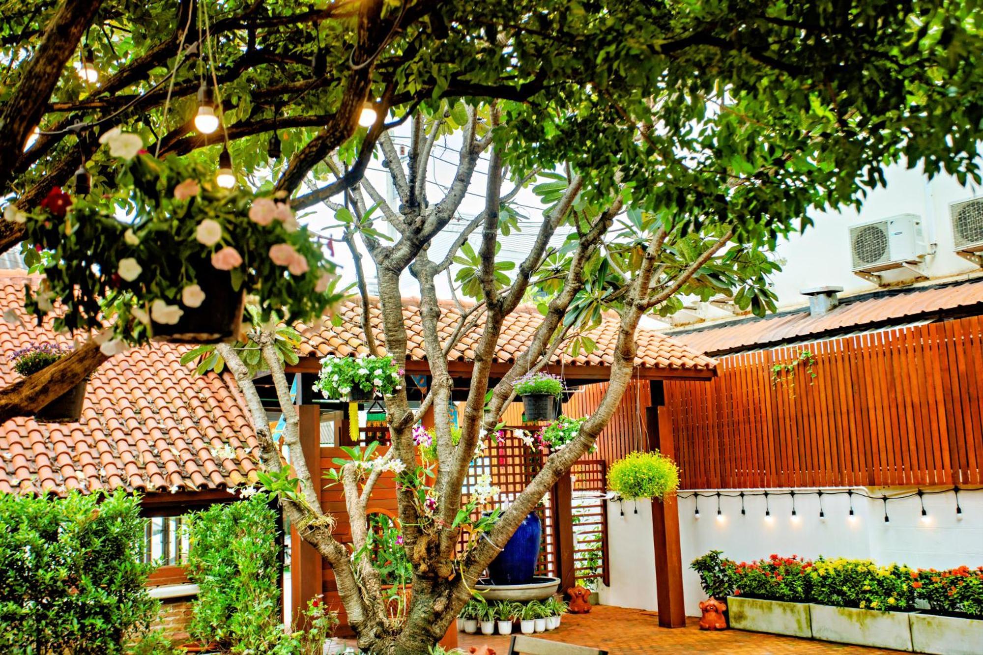 Art House Old City Chiang Mai Bagian luar foto